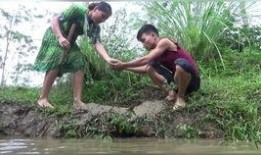 大型美女吃瓜现场视频