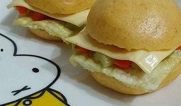 中国汉堡女吃瓜,揭秘网络热点的背后故事