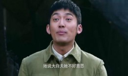 吃瓜男子亲女友,揭秘我与女友的甜蜜日常