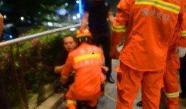 刑警学院吃瓜,揭秘校园里的悬疑故事