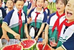 学生的吃瓜比赛,吃瓜大赛，谁是瓜王争霸记