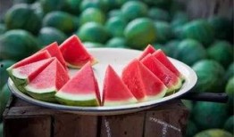 广西交院最近吃瓜,校园“吃瓜”事件掀波澜