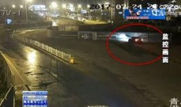 村口路人吃瓜群众,揭秘乡村生活百态