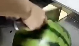 梦到吃瓜吃坏了肚子,吃瓜误食引发的奇幻之旅