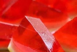 吃西瓜果冻连瓜都吃,尽享夏日清新，连瓜带汁一网打尽