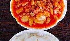 南苑食堂吃瓜,瓜香四溢，美食盛宴等你来尝