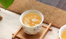 后花园喝茶吃瓜,悠然享受夏日悠闲时光