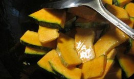 茄子能旬瓜一起吃吗,茄子与黄瓜同食的适宜性探讨