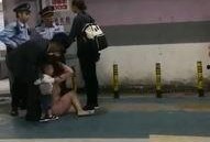 保定街头吃瓜事件视频