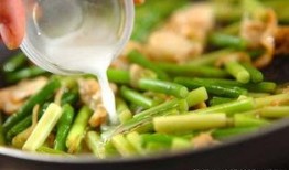 孩子吃脑袋瓜,孩子眼中的美食世界