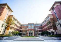 云和育英吃瓜中心