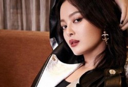 辛芷蕾吃瓜图片