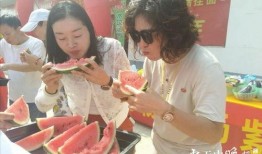 领奖吃瓜乐,吃瓜群众乐翻天