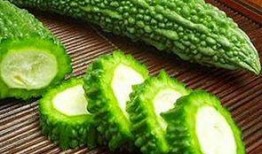 无锡祥和花园吃瓜,夏日吃瓜盛宴，邻里共享欢乐时光