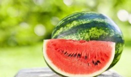 扒皮瓜如何切片晒干吃,传统美食新体验