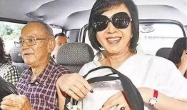 矿泉水吃瓜男星,瓜男星演绎夏日清凉风采