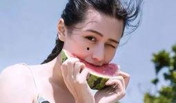 吃瓜少女 头像,揭秘吃瓜少女的时尚风采