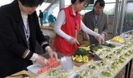 领奖吃瓜乐,吃瓜群众乐翻天