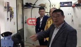 门卫室吃瓜,揭秘社区生活的点点滴滴