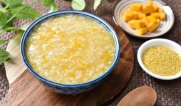 宝宝吃瓜甜水嘀嗒,夏日清凉育儿新体验