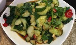 鸡吃瓜图片大全图片,萌宠美食瞬间大盘点